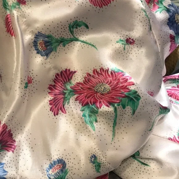 Kathryn Robe Medium - Picture 7 of 8